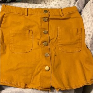 Yellow/orange skirt